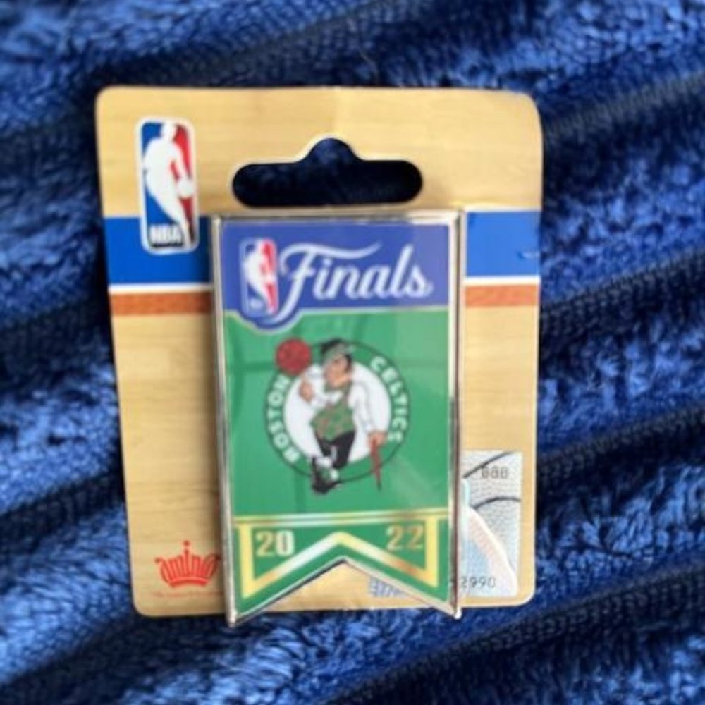 Boston Celtics "finals" collector pin + bonus Jason tatum card